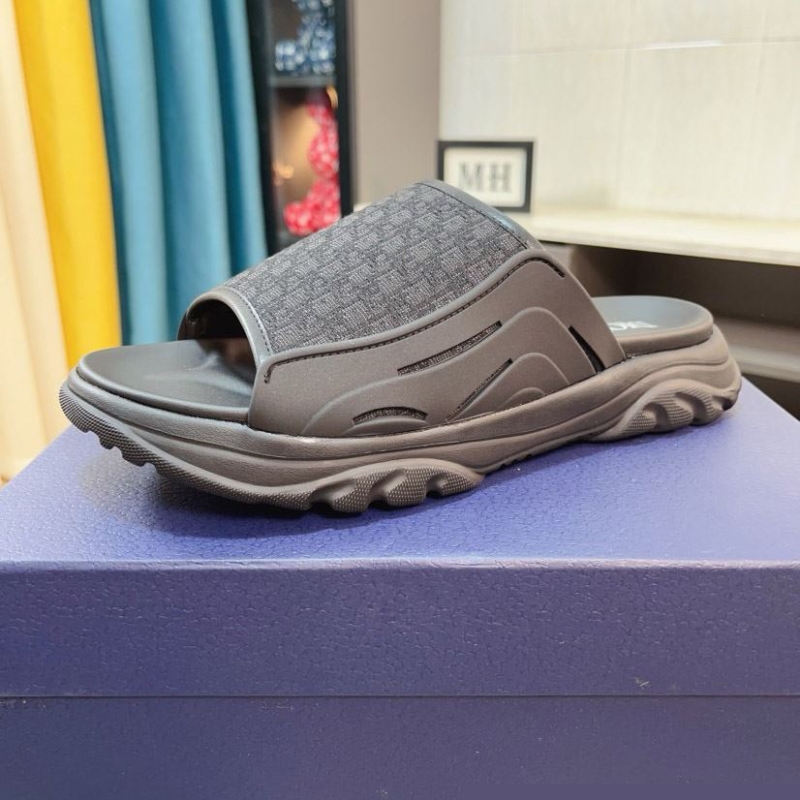 ch**an D*or slippers
